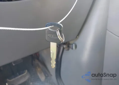 2005 Ford E-350 Super Duty Chateau/Xl/Xlt z USA, uszkodzony, nr VIN 1FBNE31LX5HA92250